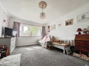 Living room- click for photo gallery